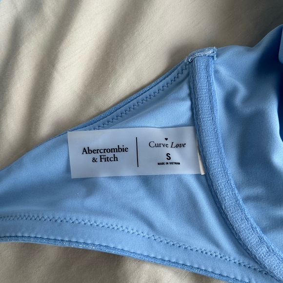 Abercrombie Swim Set - Picture 7 of 7